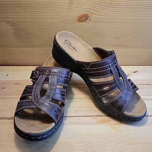 CLARKS Bendables Brown Leather Padded Slip On Shoes/Sandals- SIZE 8